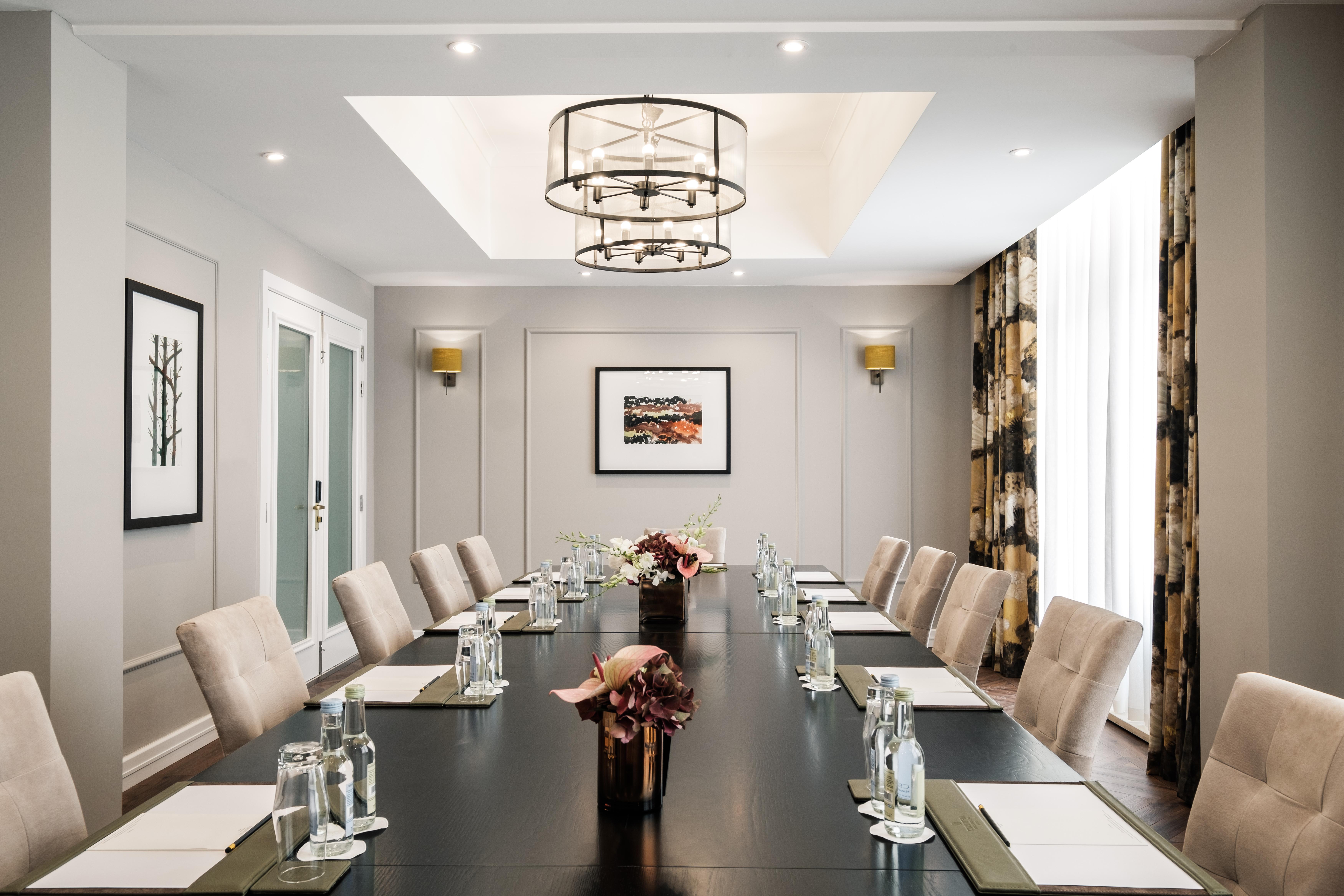 Corinthia Palace Malta Attard Luaran gambar Boardroom at The Westin Palace, Madrid